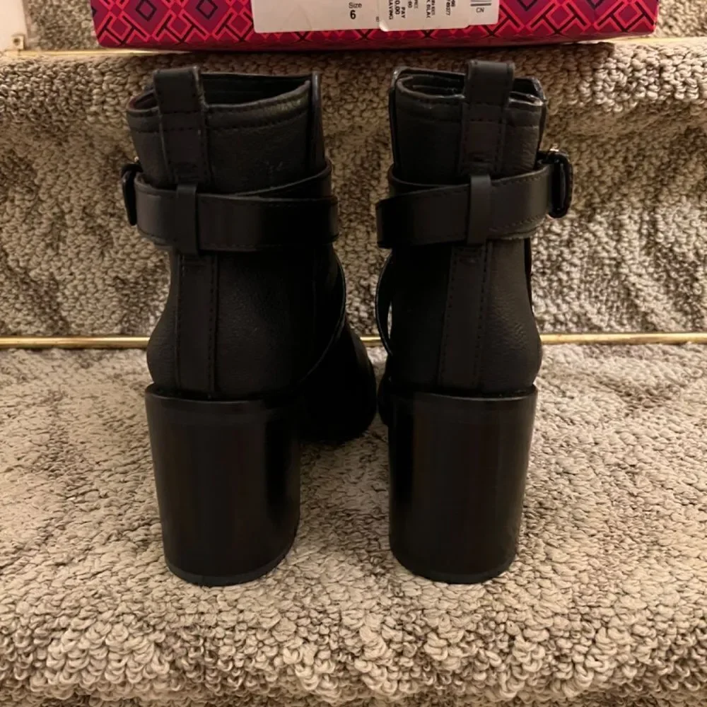 NEW Tory Burch Hastings 85mm Boots in Black Leather Size‎ 6 Medium